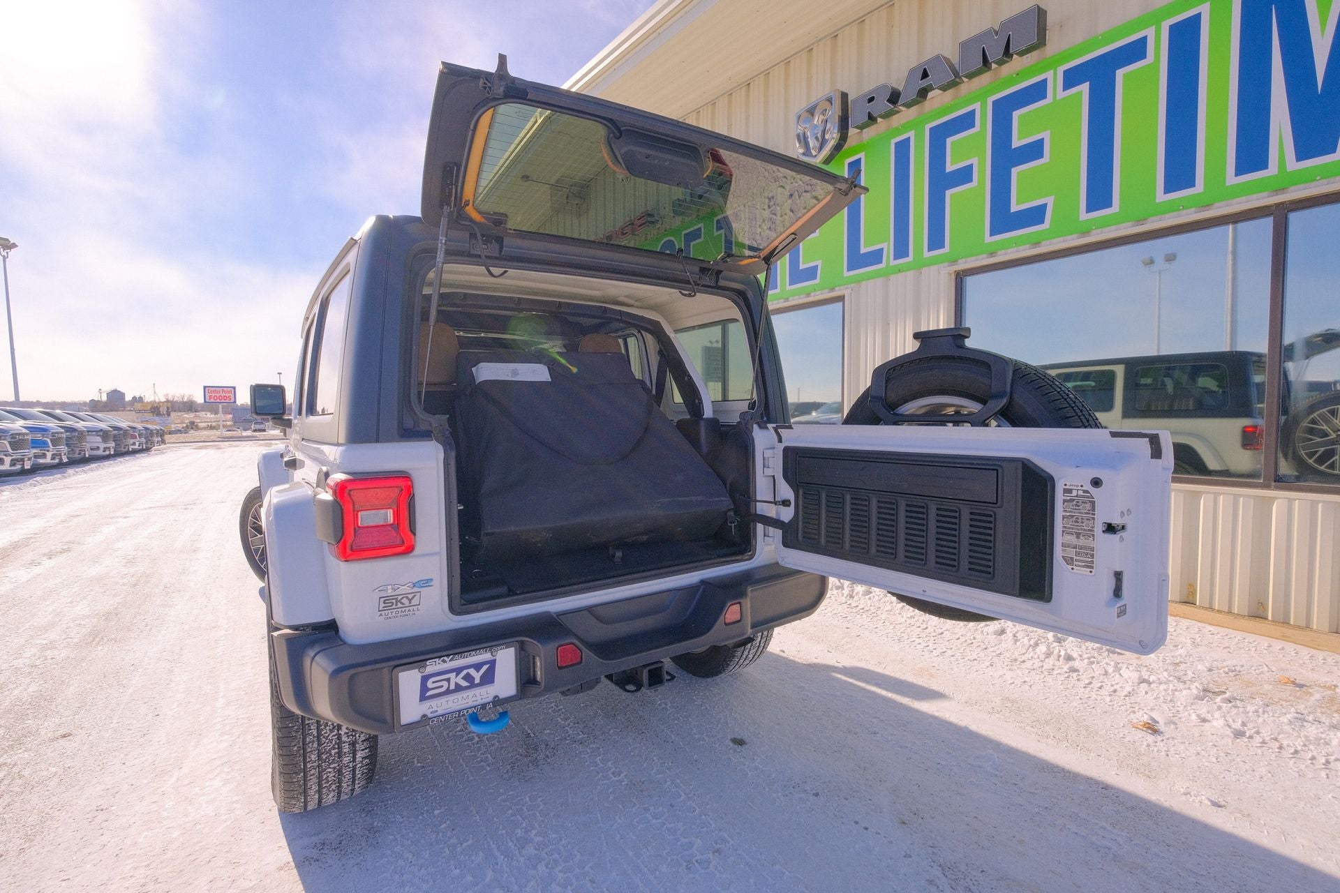 2023 Jeep Wrangler 4xe Sahara 4x4