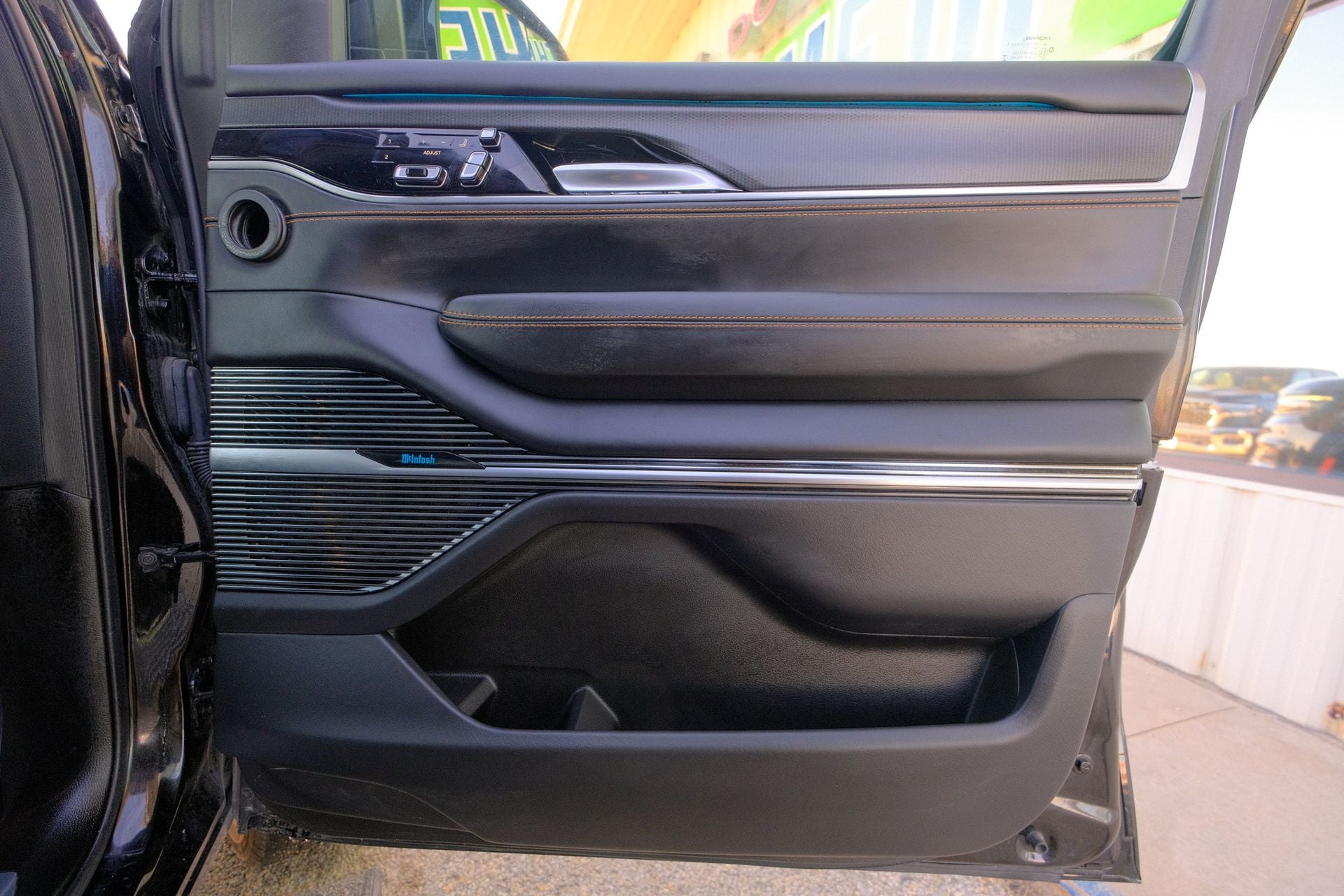 2023 Jeep Grand Wagoneer L Series III Obsidian 4x4