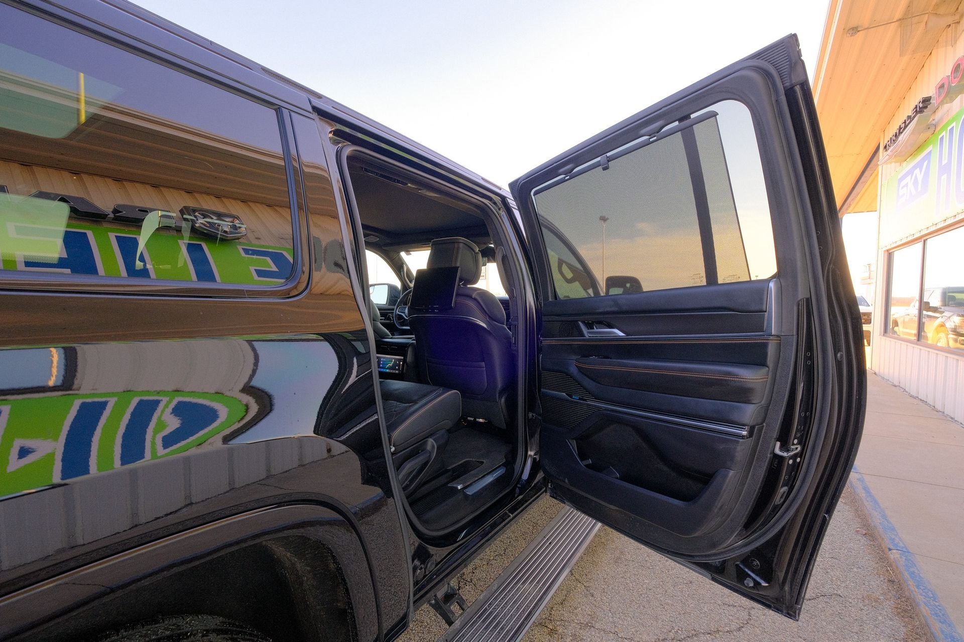 2023 Jeep Grand Wagoneer L Series III Obsidian 4x4