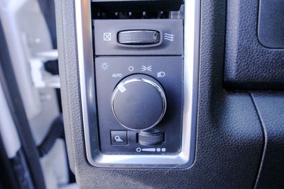 2024 RAM 1500 Classic Warlock Crew Cab 4x4 5'7' Box