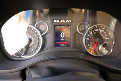 2024 RAM 1500 Tradesman Crew Cab 4x4 5'7' Box