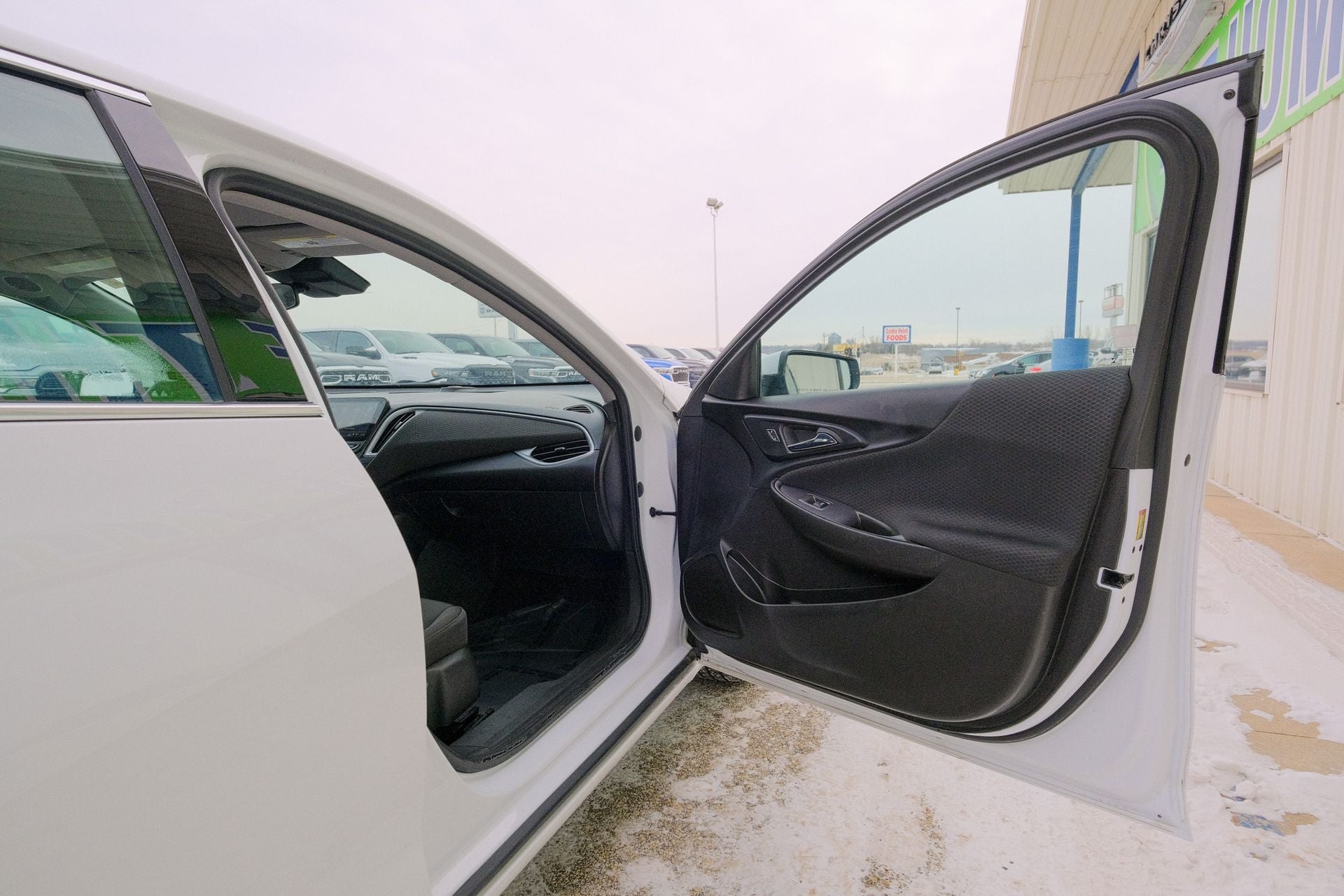 2023 Chevrolet Malibu FWD RS