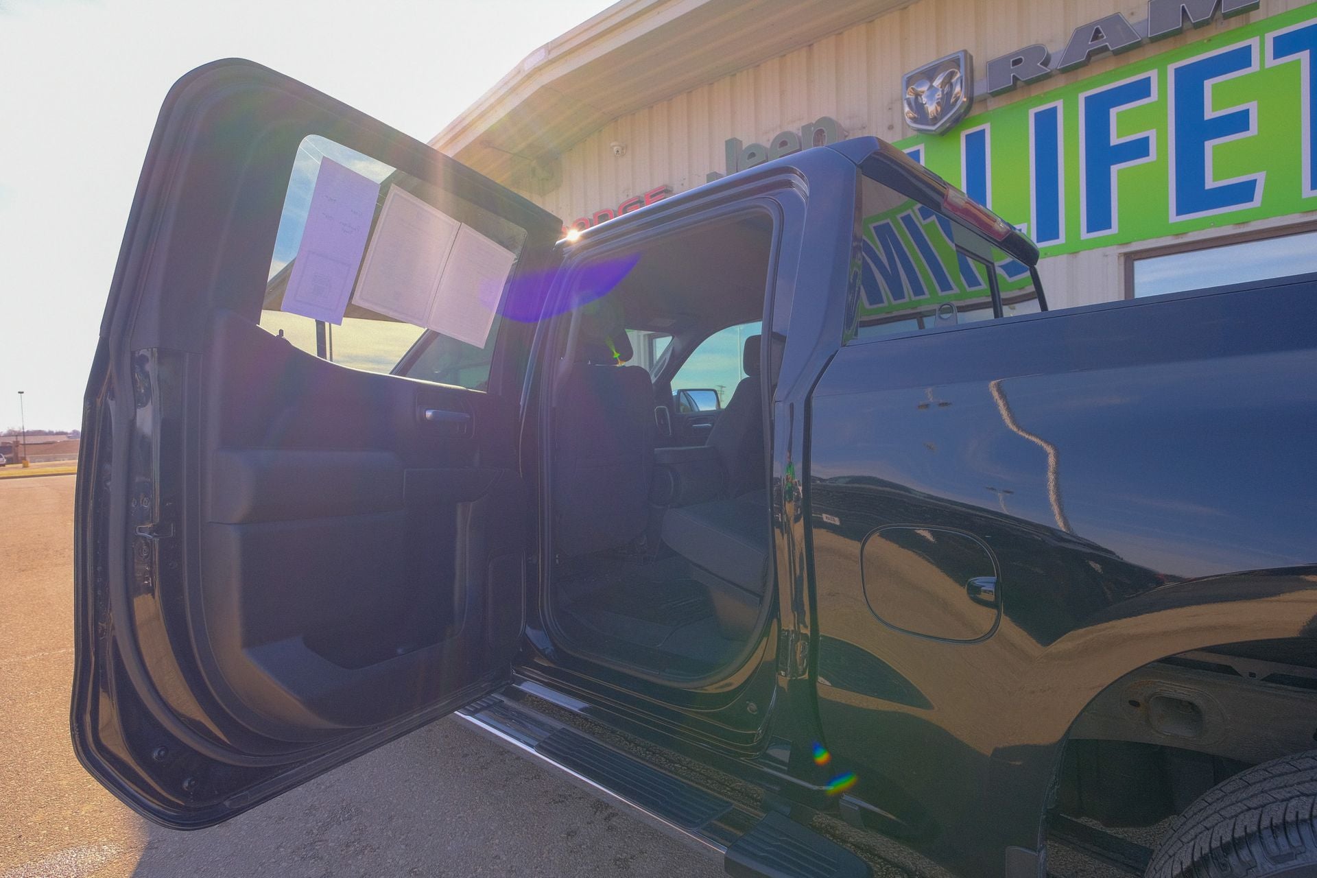 2021 Chevrolet Silverado 1500 2WD Crew Cab Short Bed LT