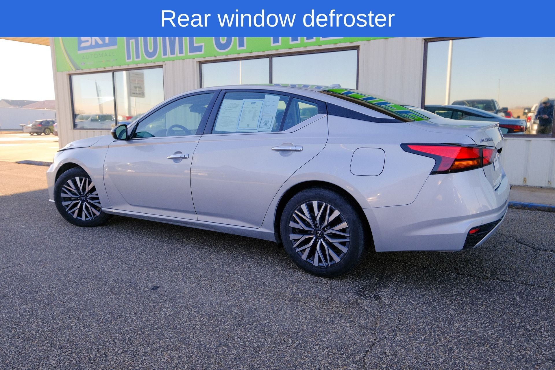 2024 Nissan Altima SV FWD