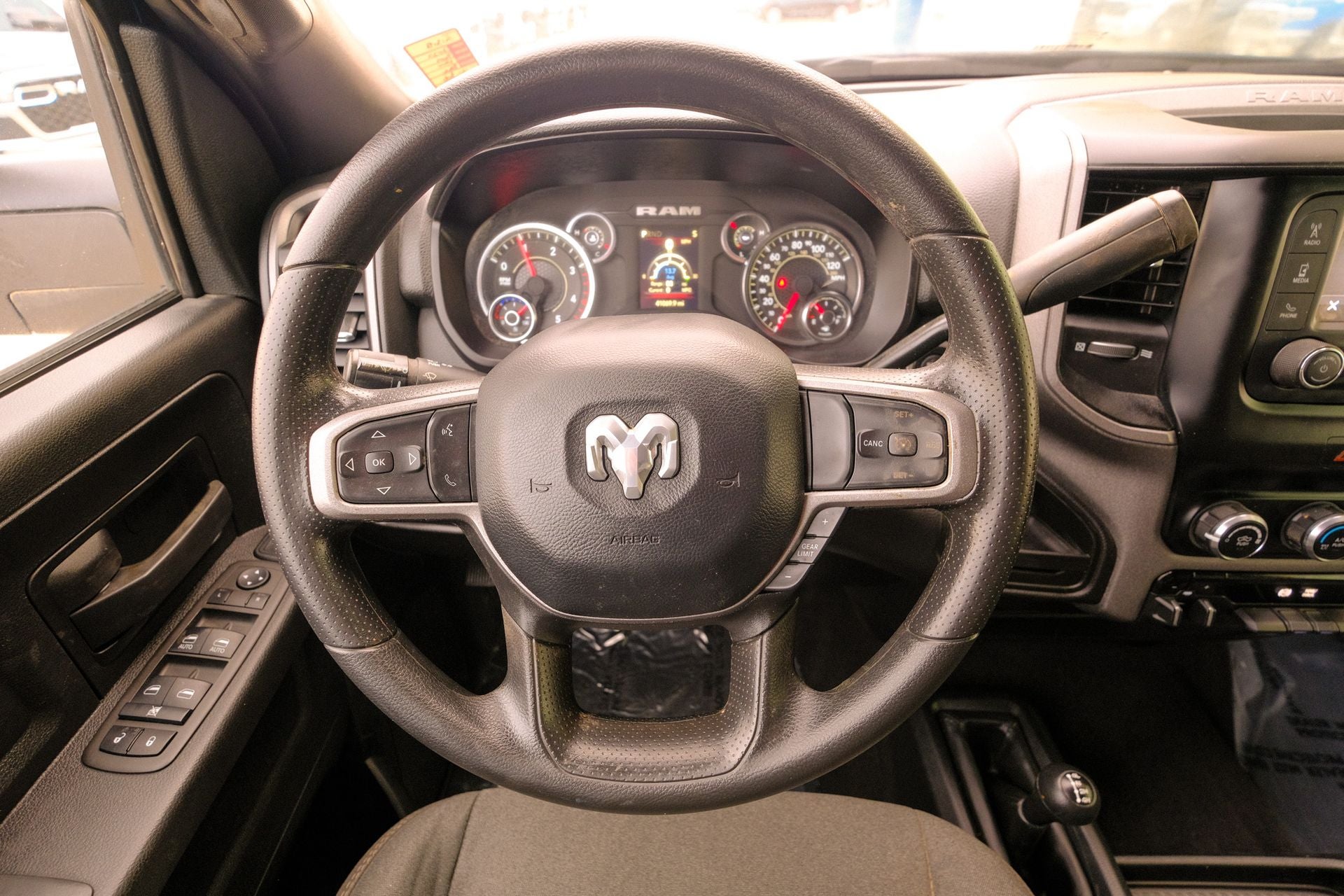 2024 RAM 3500 Tradesman Crew Cab 4x4 6'4' Box