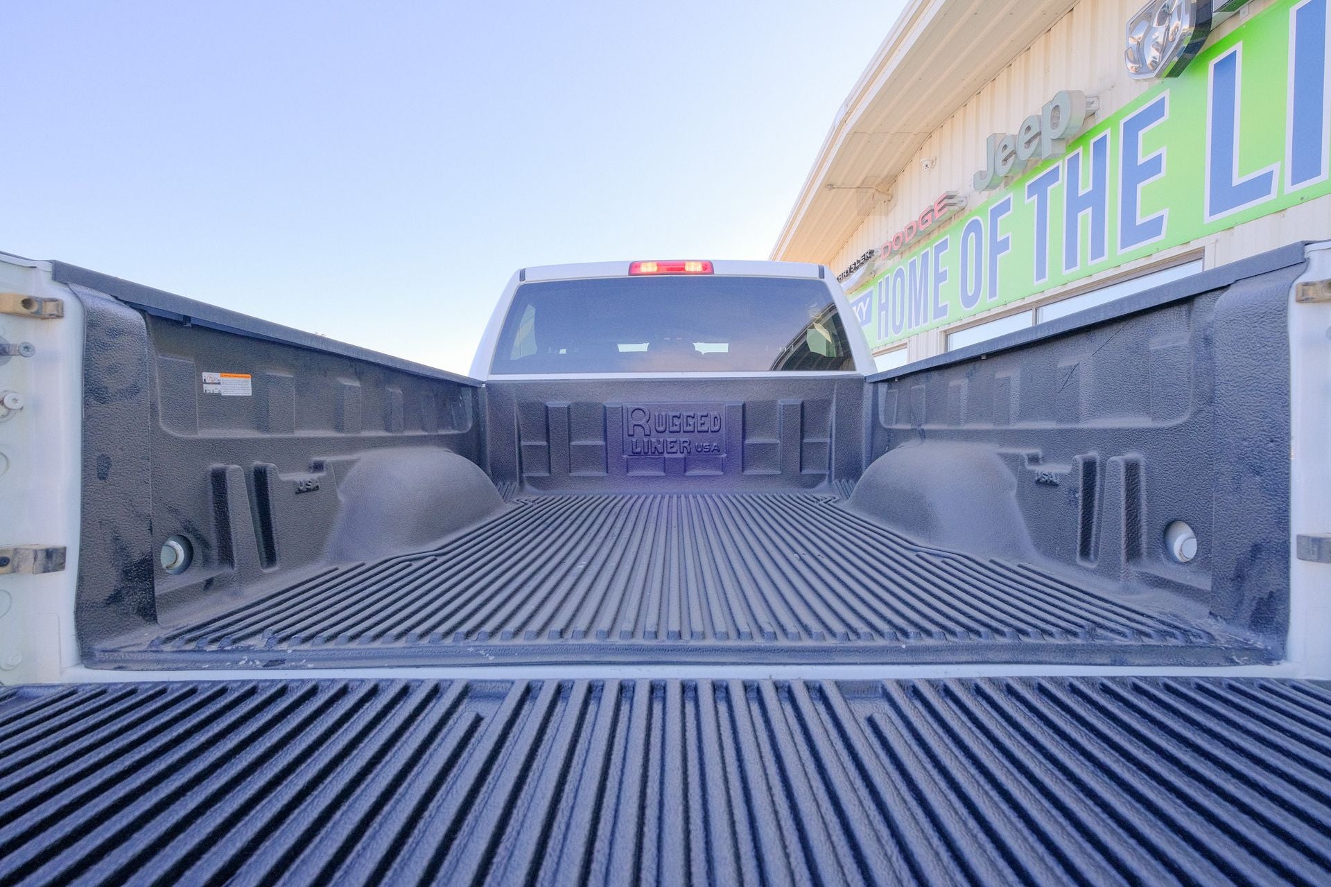 2023 RAM 1500 Classic SLT Crew Cab 4x4 5'7' Box