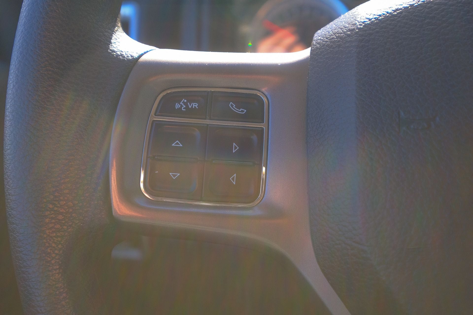 2023 RAM 1500 Classic SLT Crew Cab 4x4 5'7' Box