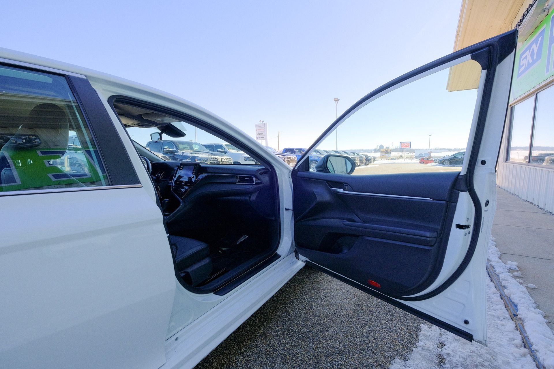 2023 Toyota Camry SE