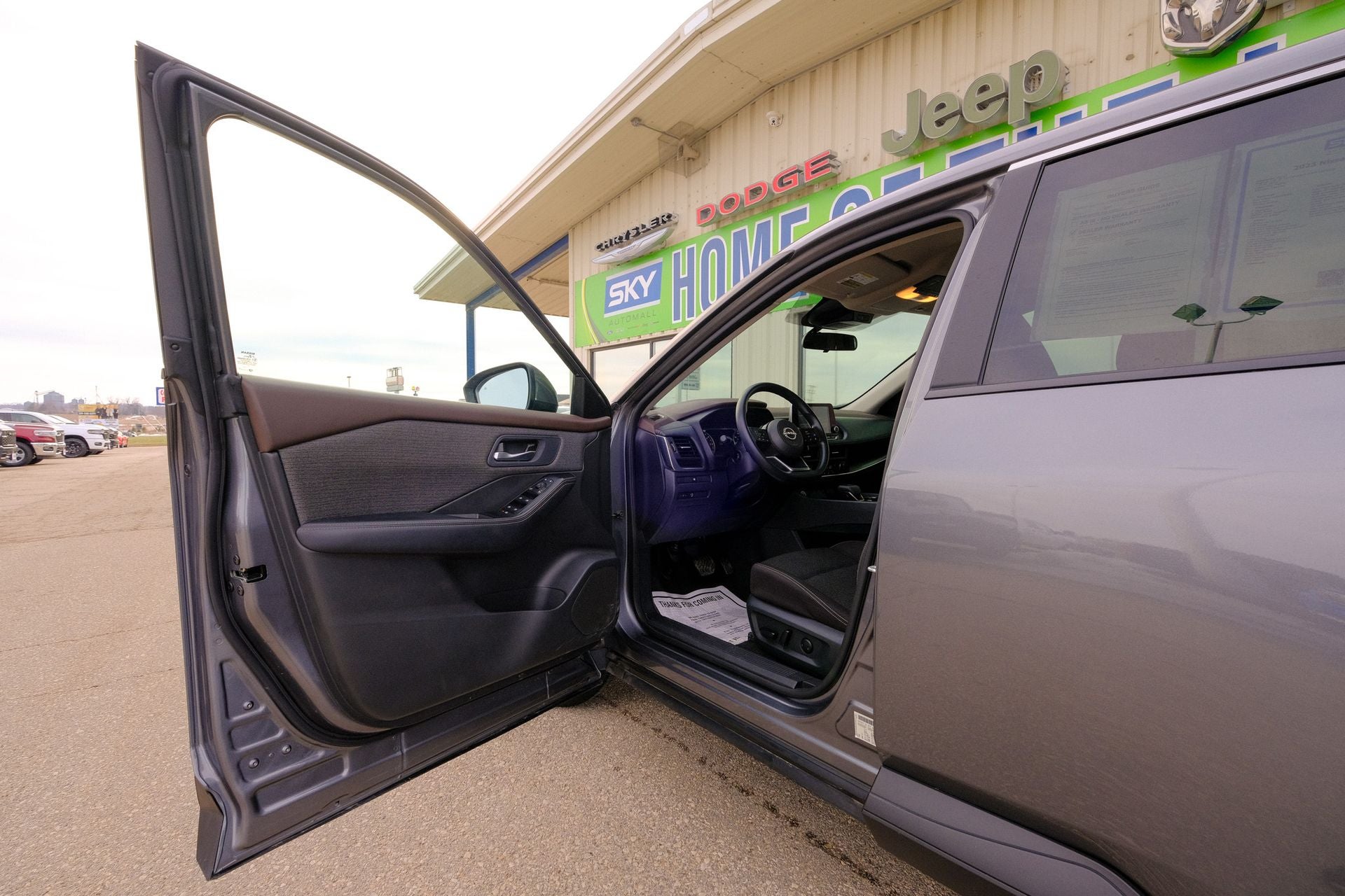 2023 Nissan Rogue SV FWD