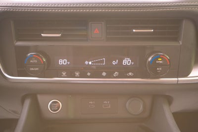 2023 Nissan Rogue SV FWD