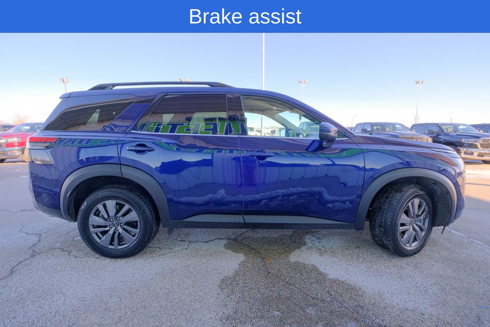 2025 Nissan Pathfinder SV 4WD