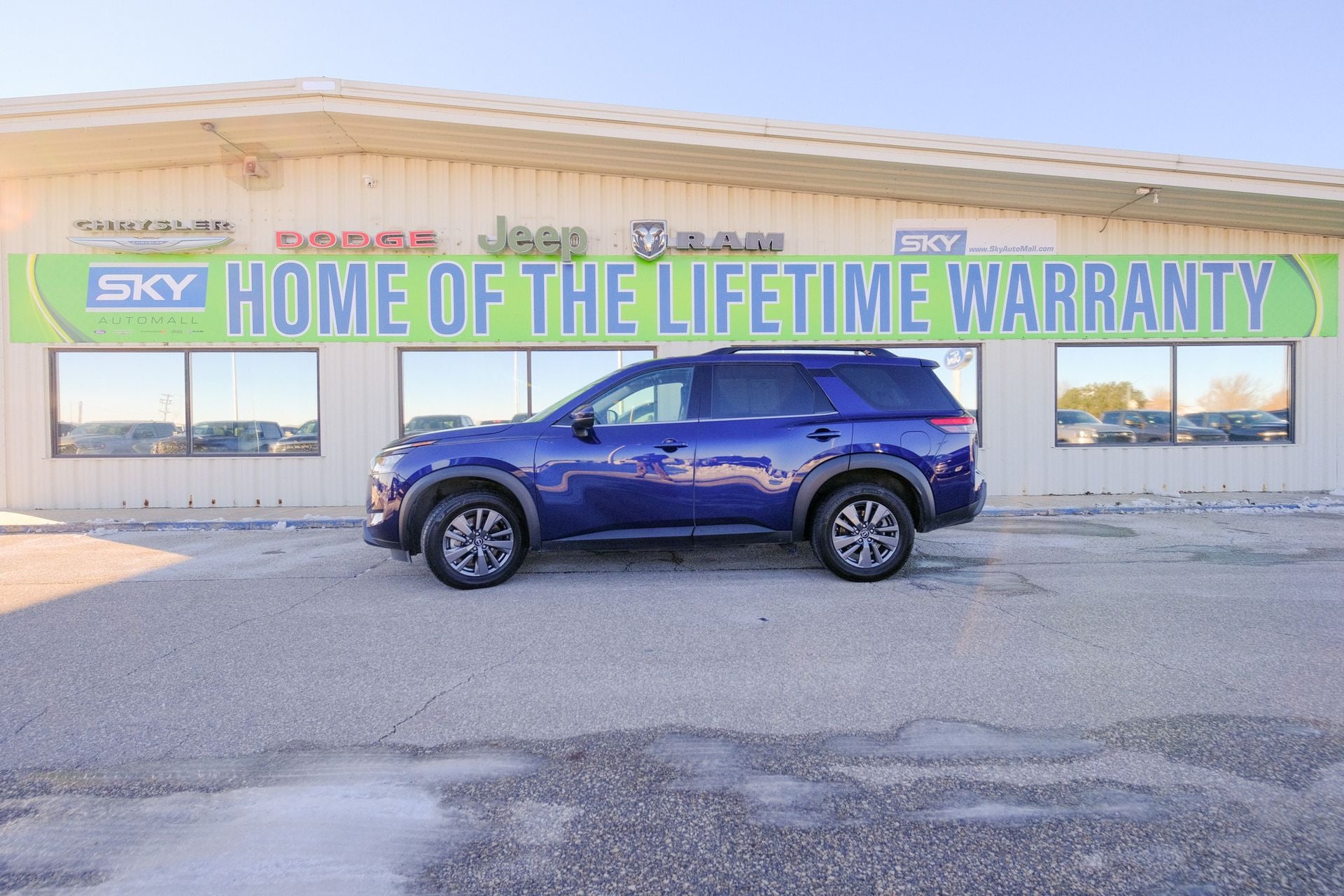 2025 Nissan Pathfinder SV 4WD