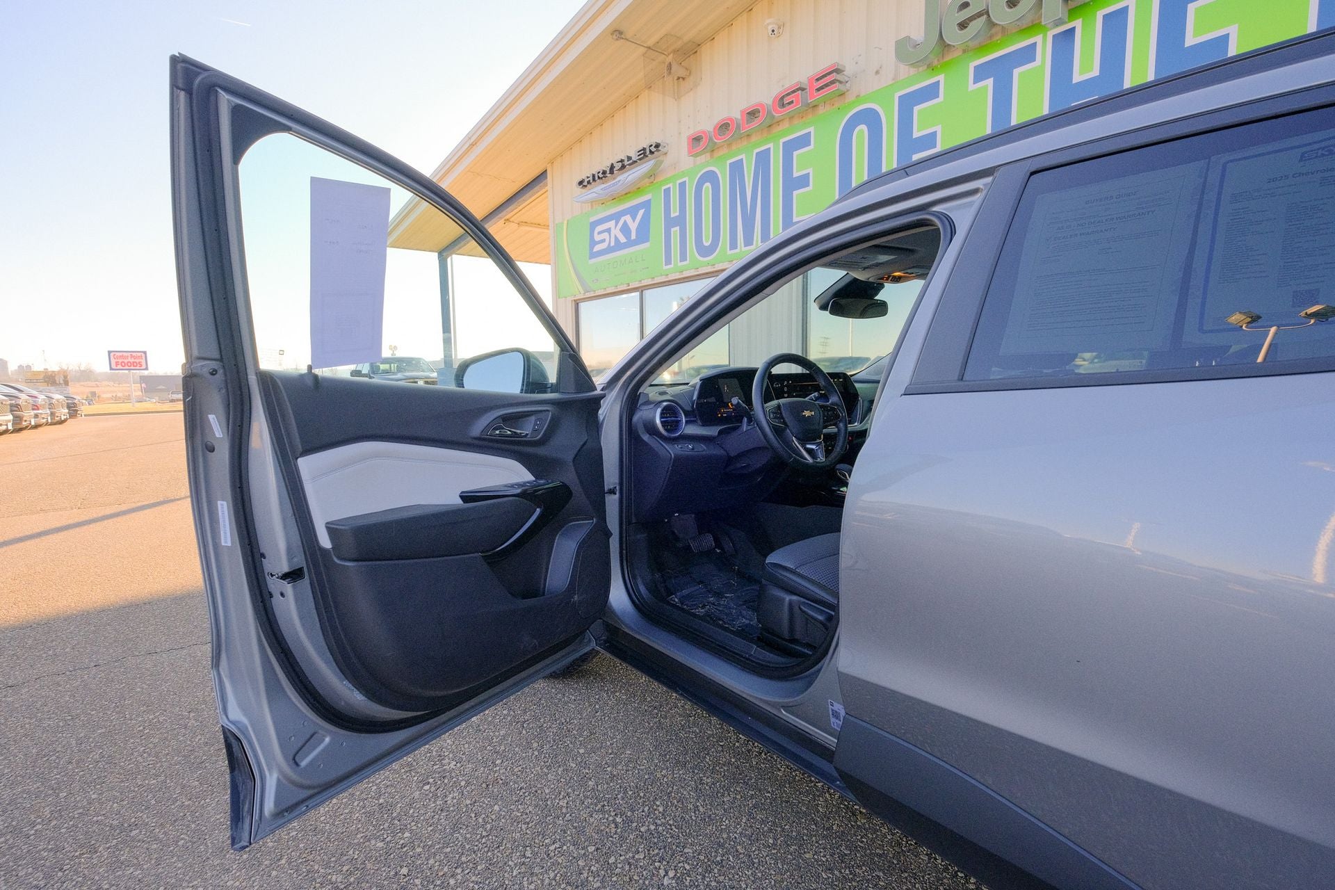 2025 Chevrolet Trax FWD LT