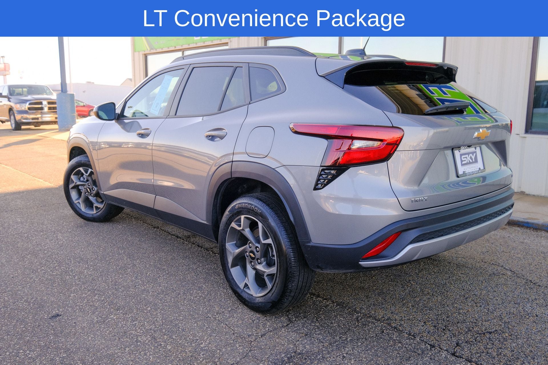 2025 Chevrolet Trax FWD LT