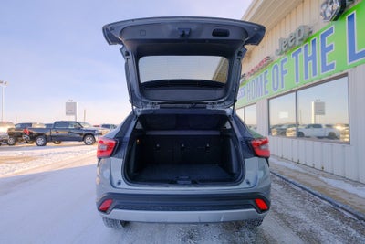 2025 Chevrolet Trax FWD LT