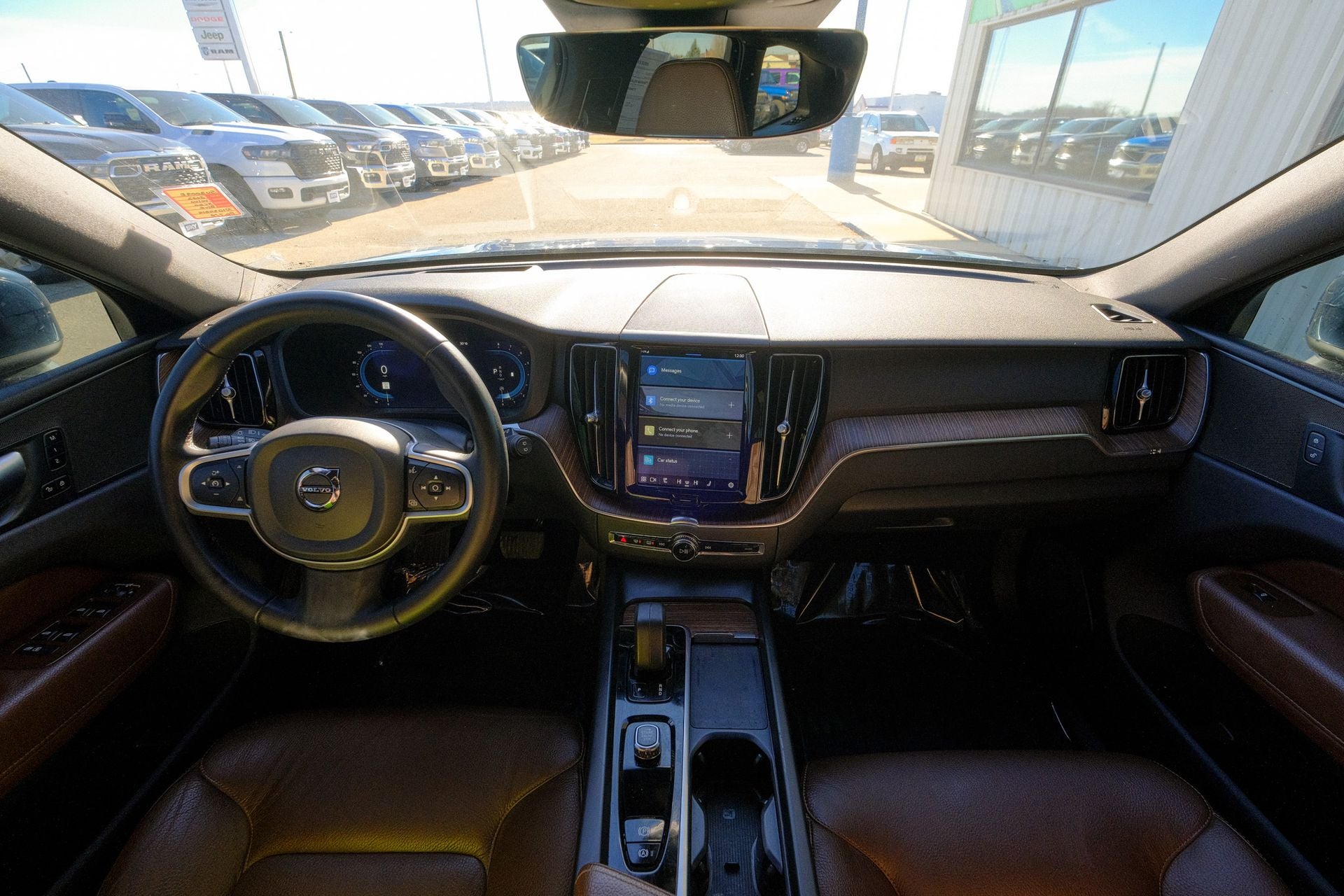 2022 Volvo XC60 B5 Momentum