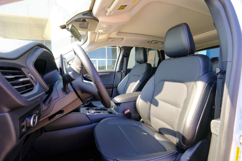 2025 Ford Escape Plug-In Hybrid Base