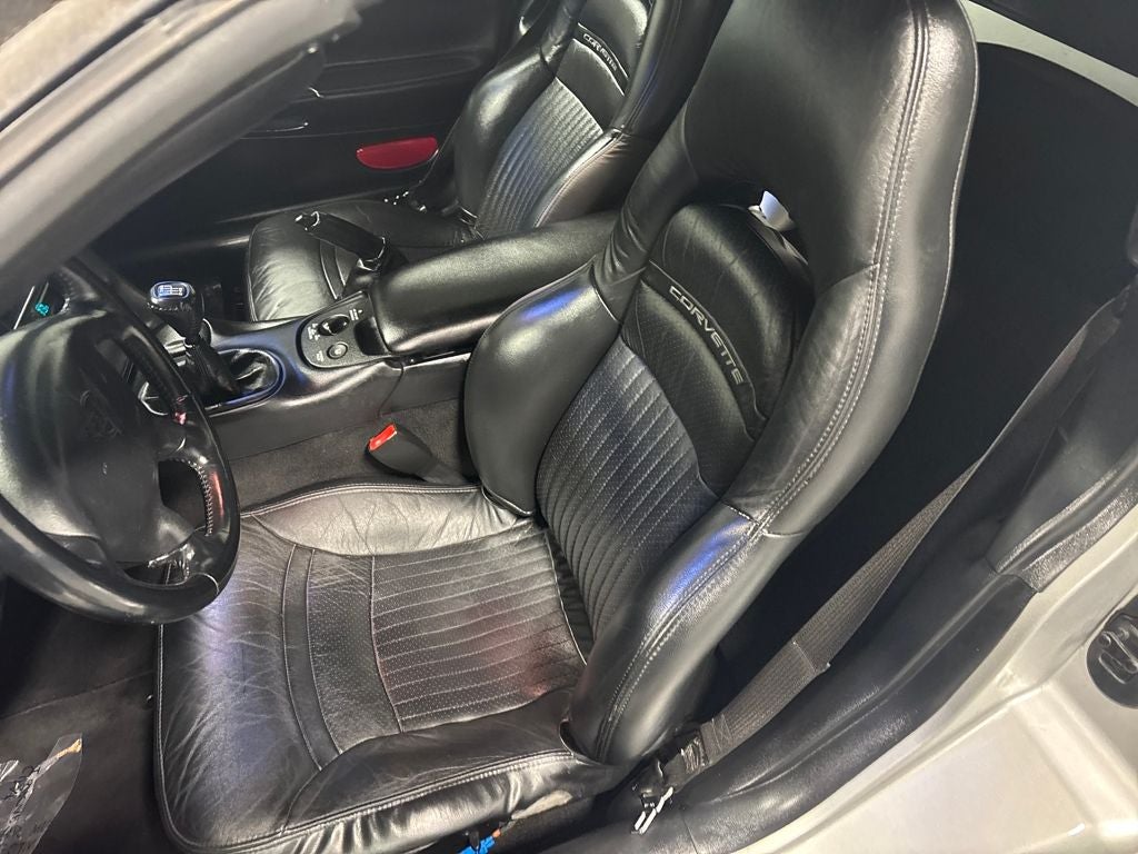 2001 Chevrolet Corvette Base