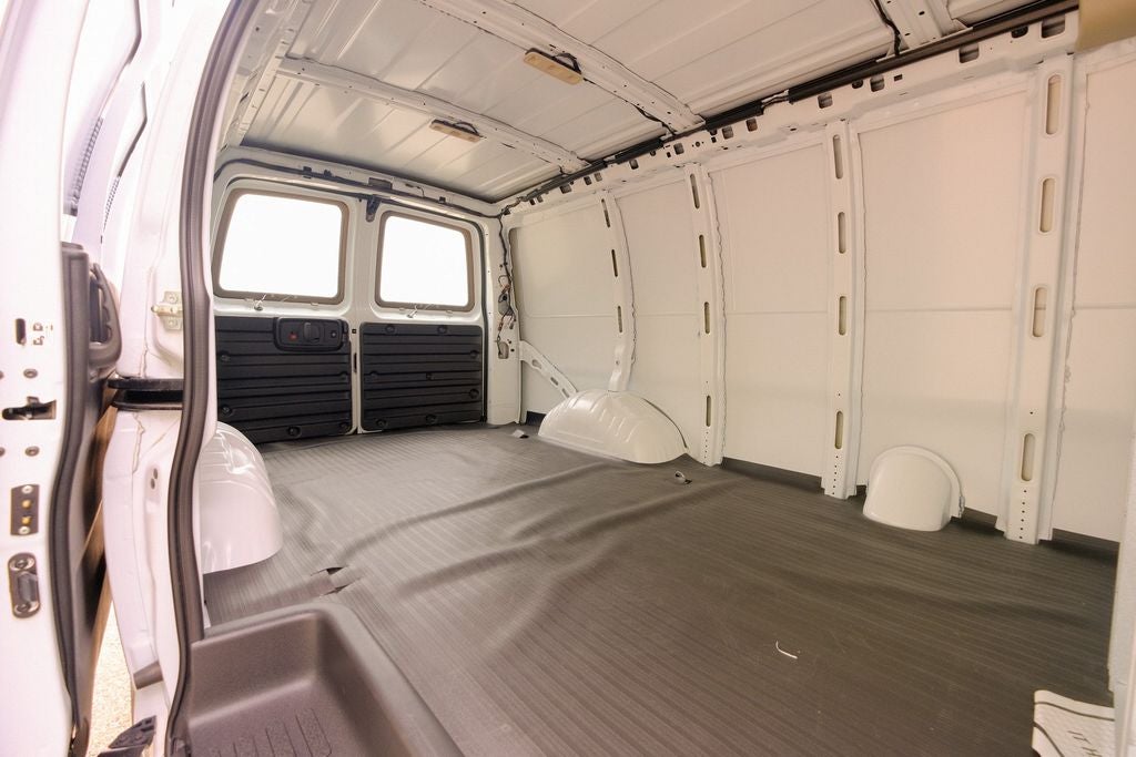 2025 Chevrolet Express 2500 Work Van Cargo