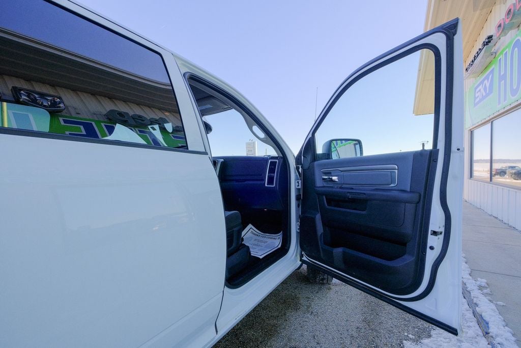 2023 RAM 1500 Classic SLT