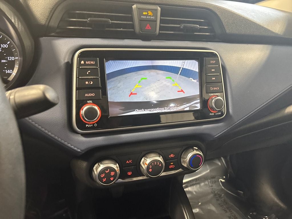 2023 Nissan Versa 1.6 SV