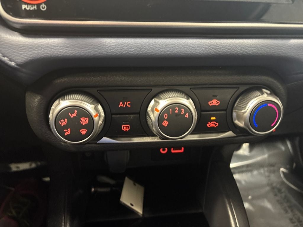 2023 Nissan Versa 1.6 SV