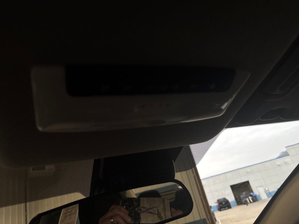 2023 Nissan Versa 1.6 SV