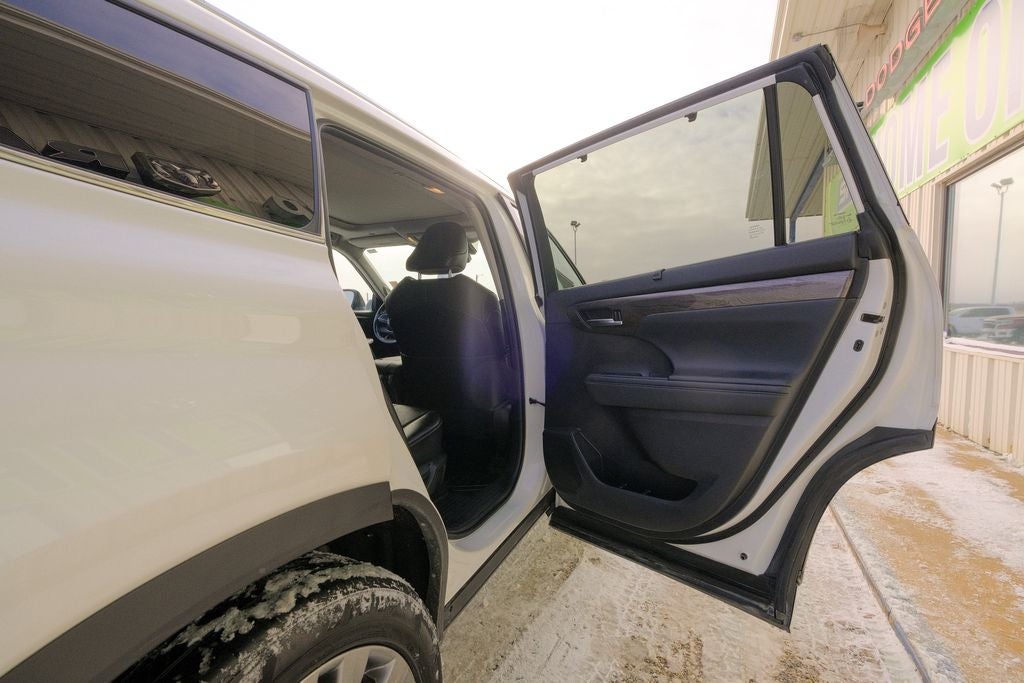 2021 Toyota Highlander Platinum