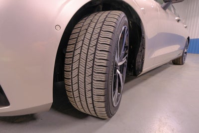 2024 Volvo S60 B5 Plus Dark Theme